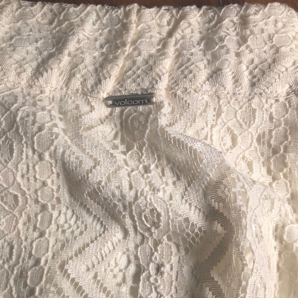 Lace maxi skirt with short lining. - Picture 2 of 6